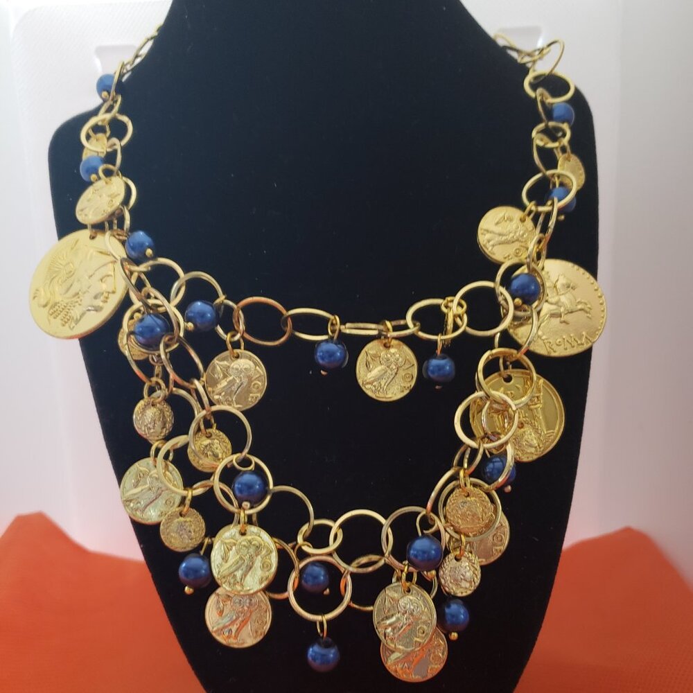 Gold coin/pearls set